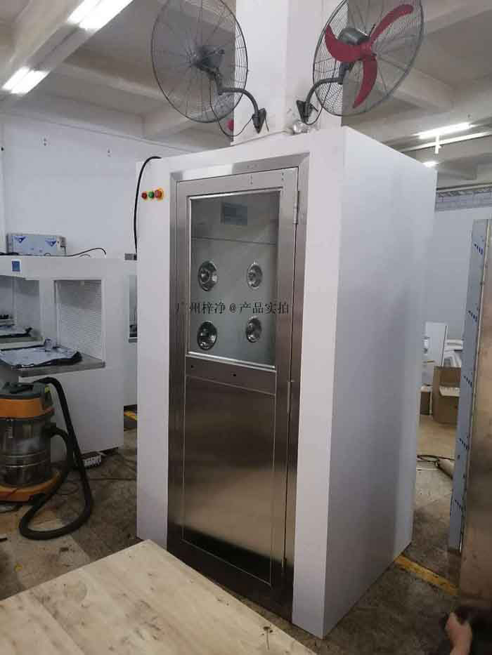 定期檢查風淋室的各個部件，如門密封、風速、風量和控制系統，確保其正常運行。