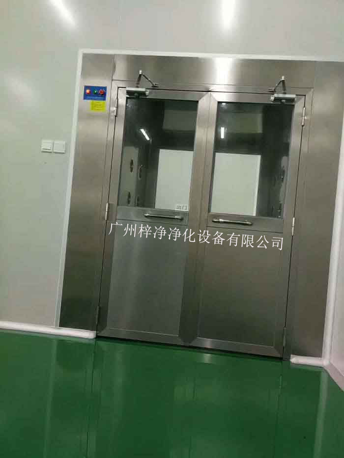 風淋室外觀檢查整體結構是保證風淋室正常運行和潔凈度的重要環節。